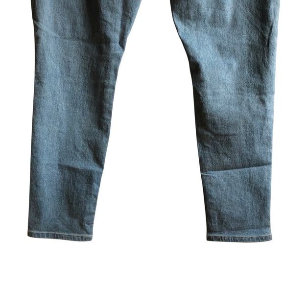 NWT Levi’s 711 Skinny Jeans Size 34 Eternal Indigo Light Wash NEW - Picture 12 of 15